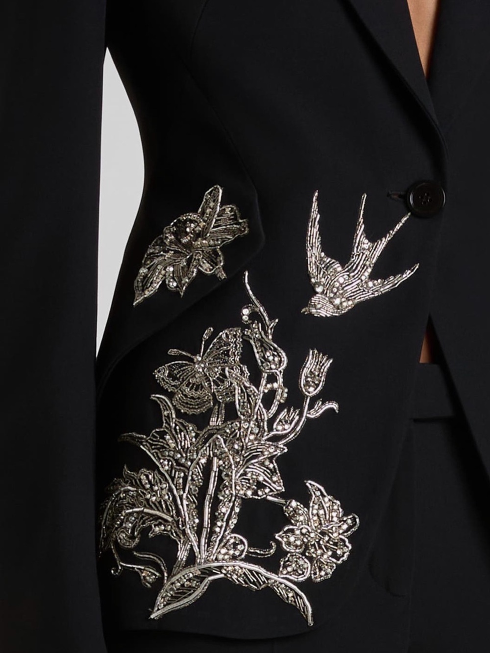 Alexander McQueen tattoo embroidery peak shoulder crepe blazer - Picture 4 of 4